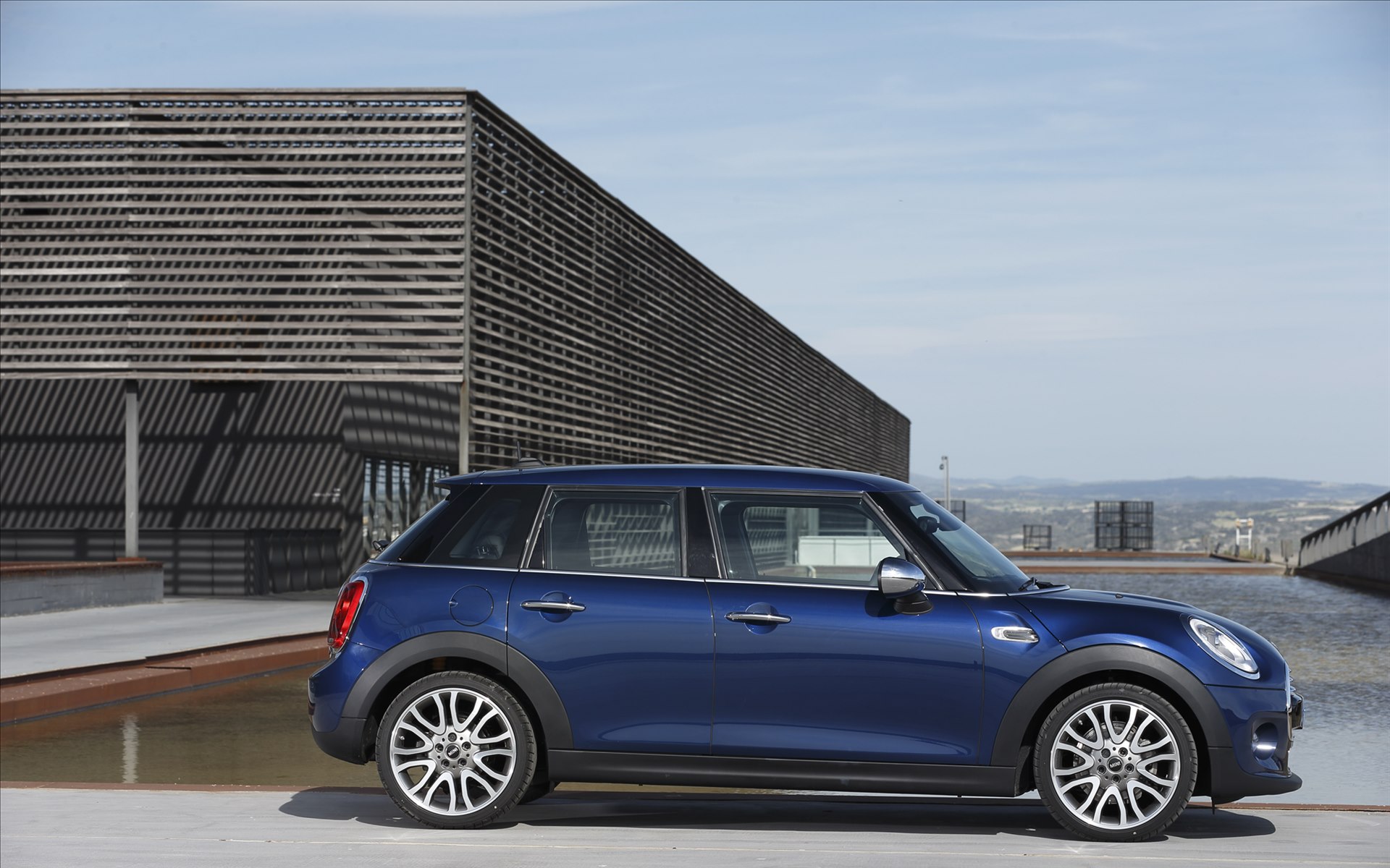 Mini Cooper 5-door 2015