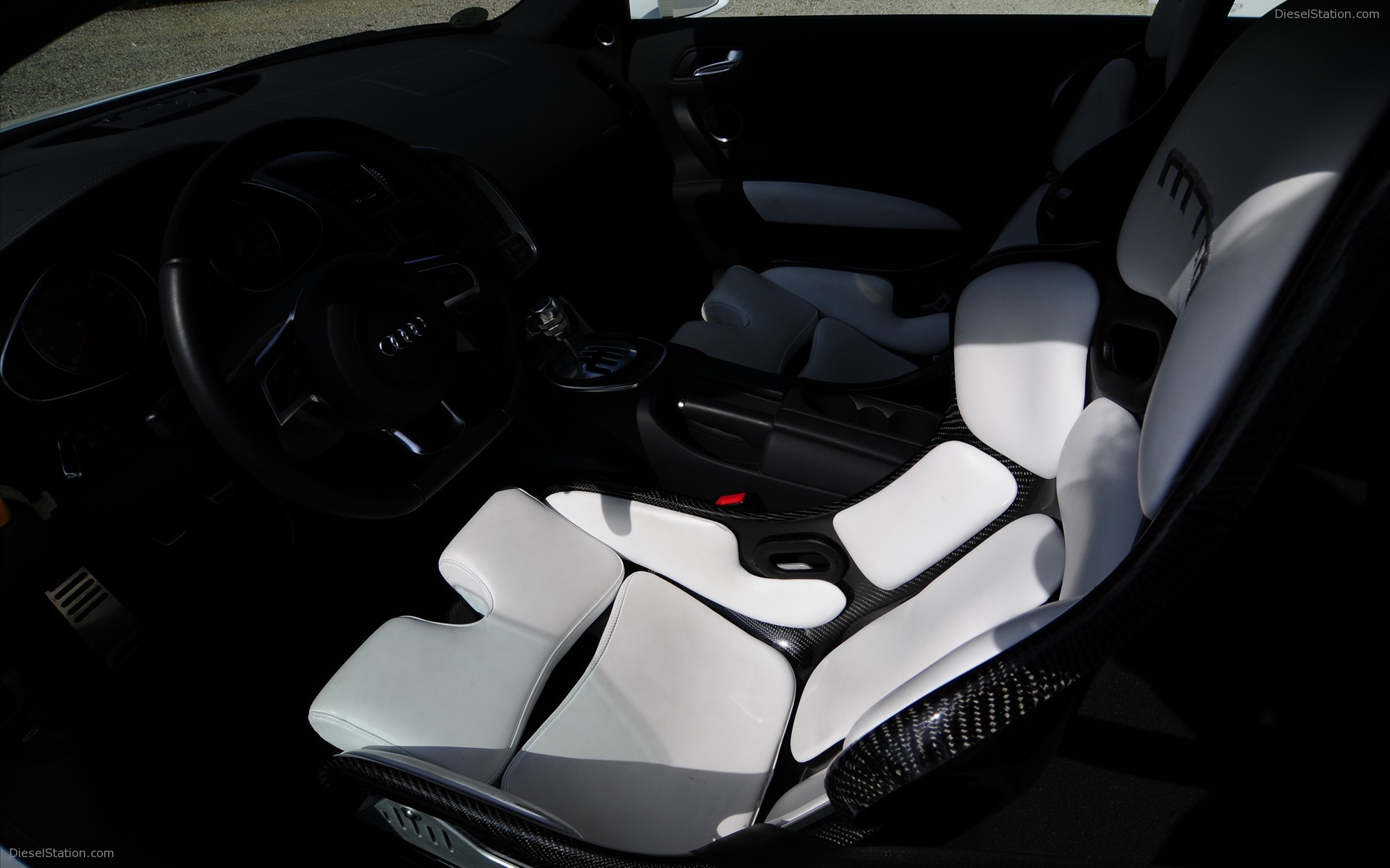 2009 MTM Audi R8R
