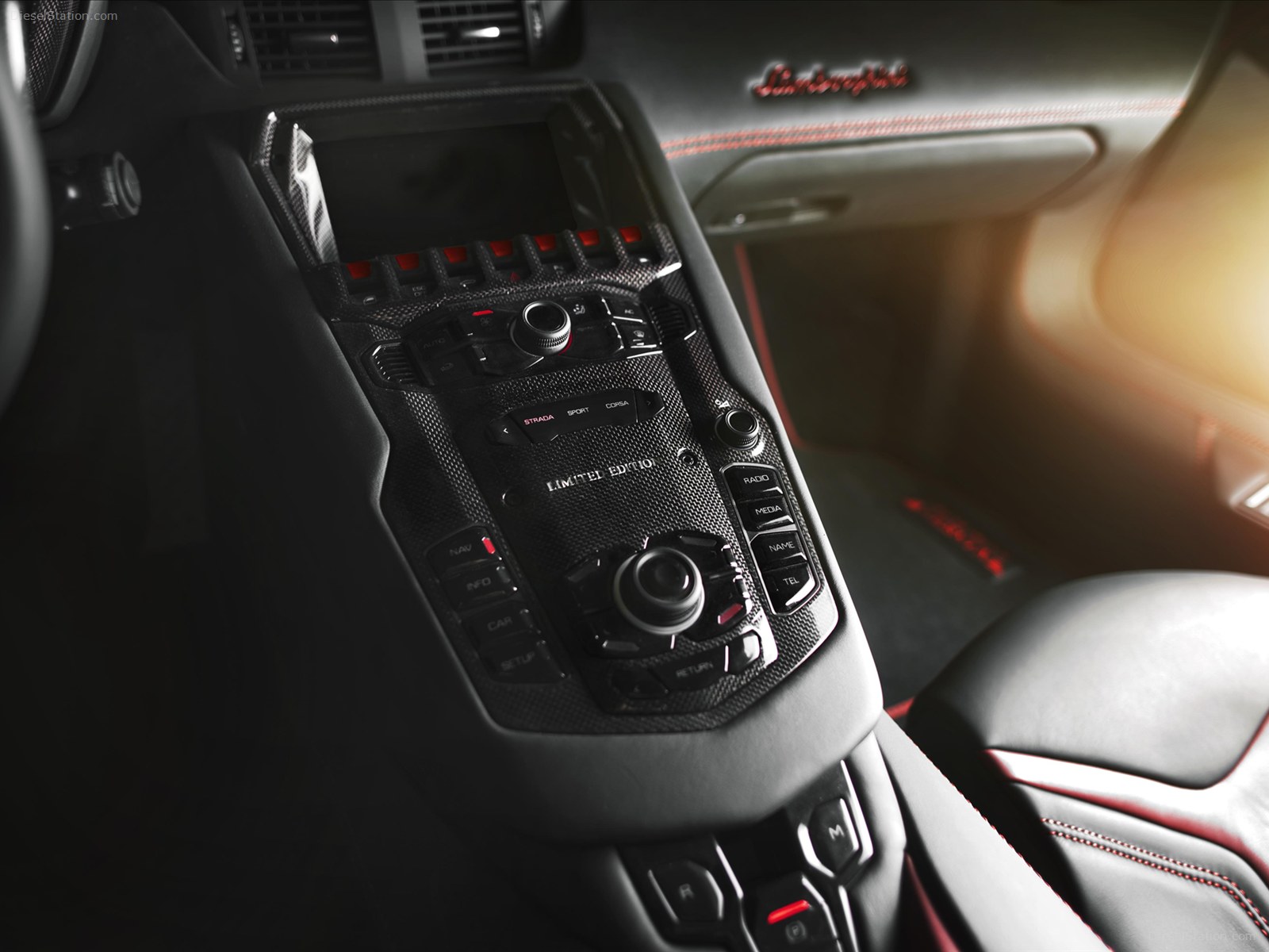 Lamborghini Aventador Black Diamond Model - Mansory
