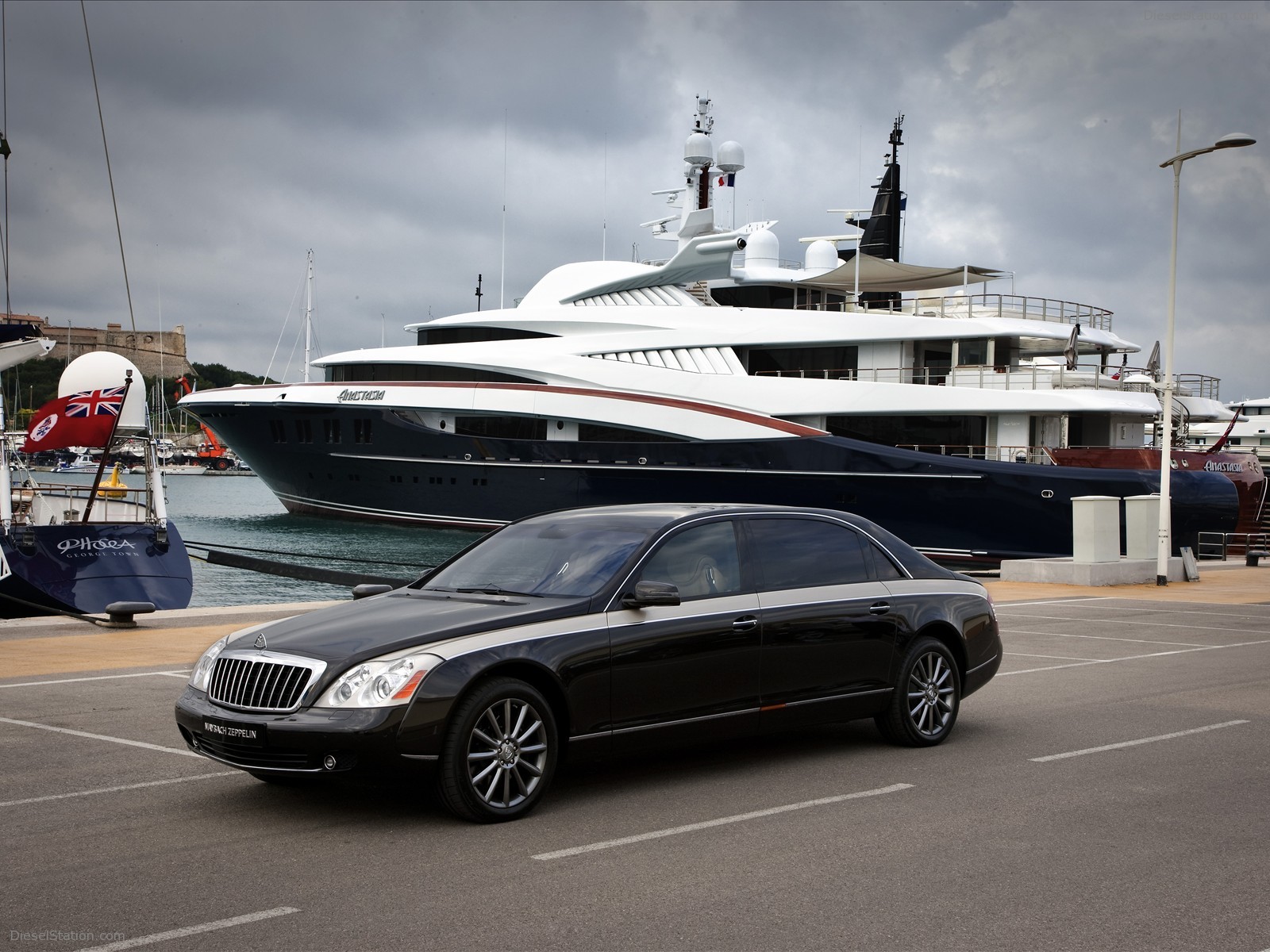 Maybach Zeppelin Gallery