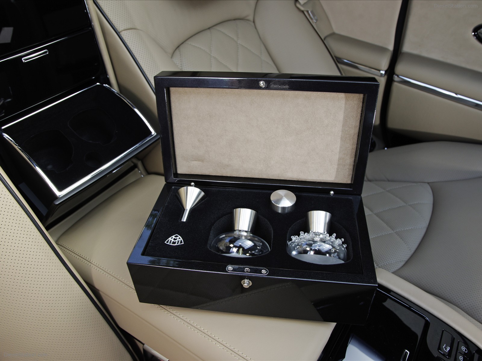 Maybach Zeppelin Gallery