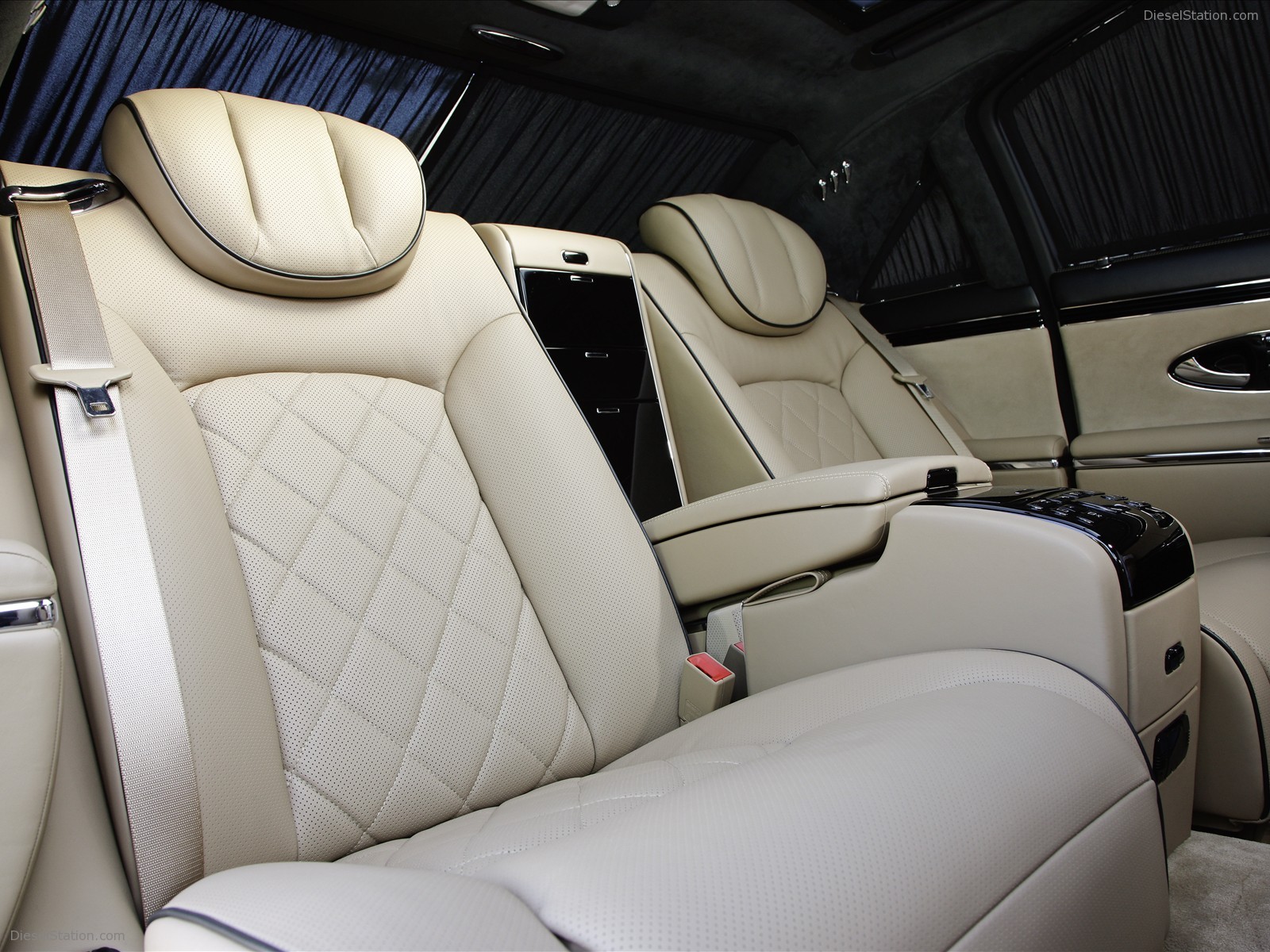 Maybach Zeppelin Gallery
