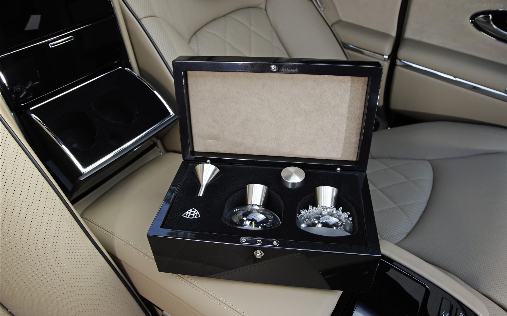 Maybach Zeppelin Gallery