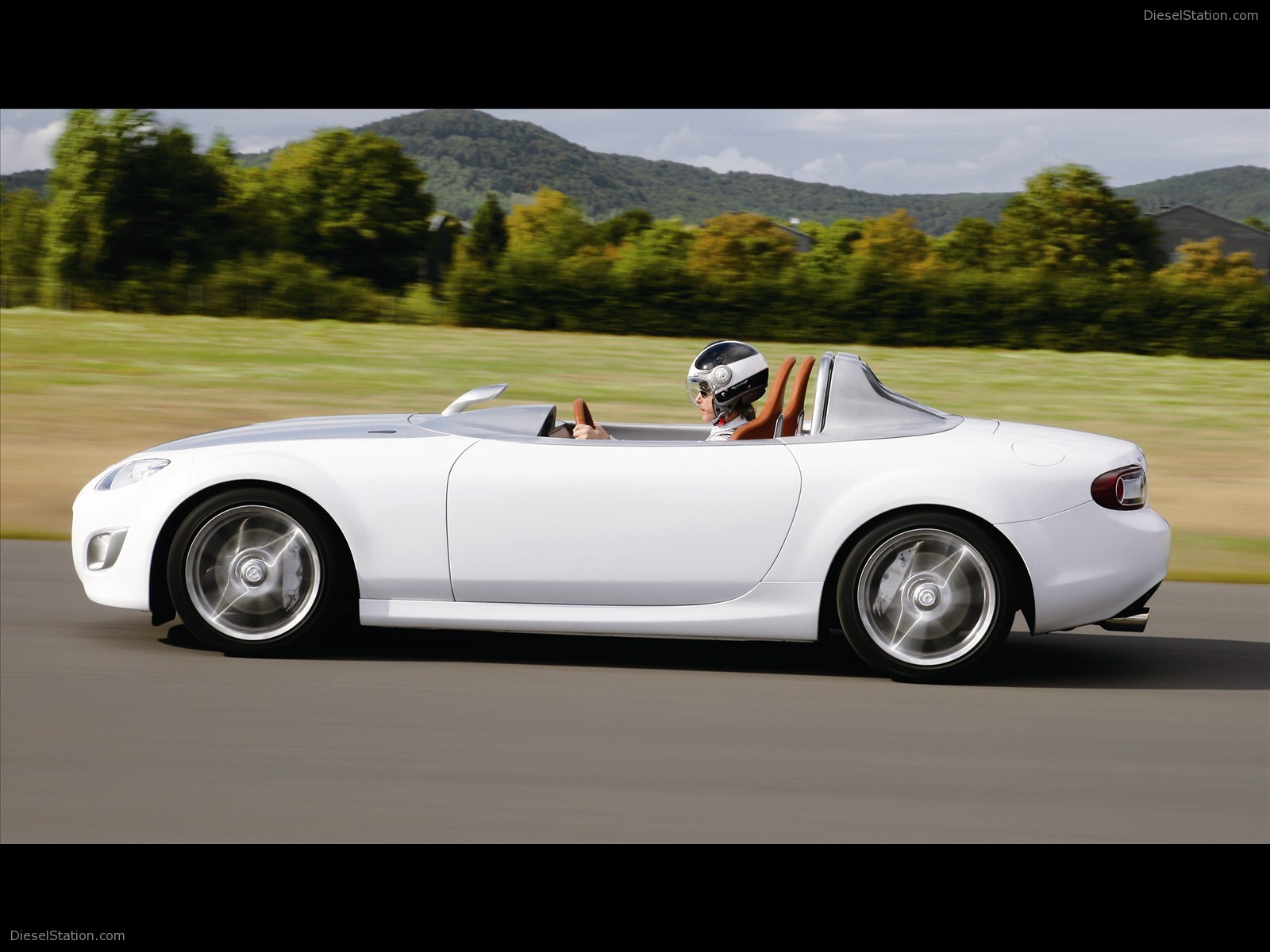 2009 Mazda MX-5 Superlight Version