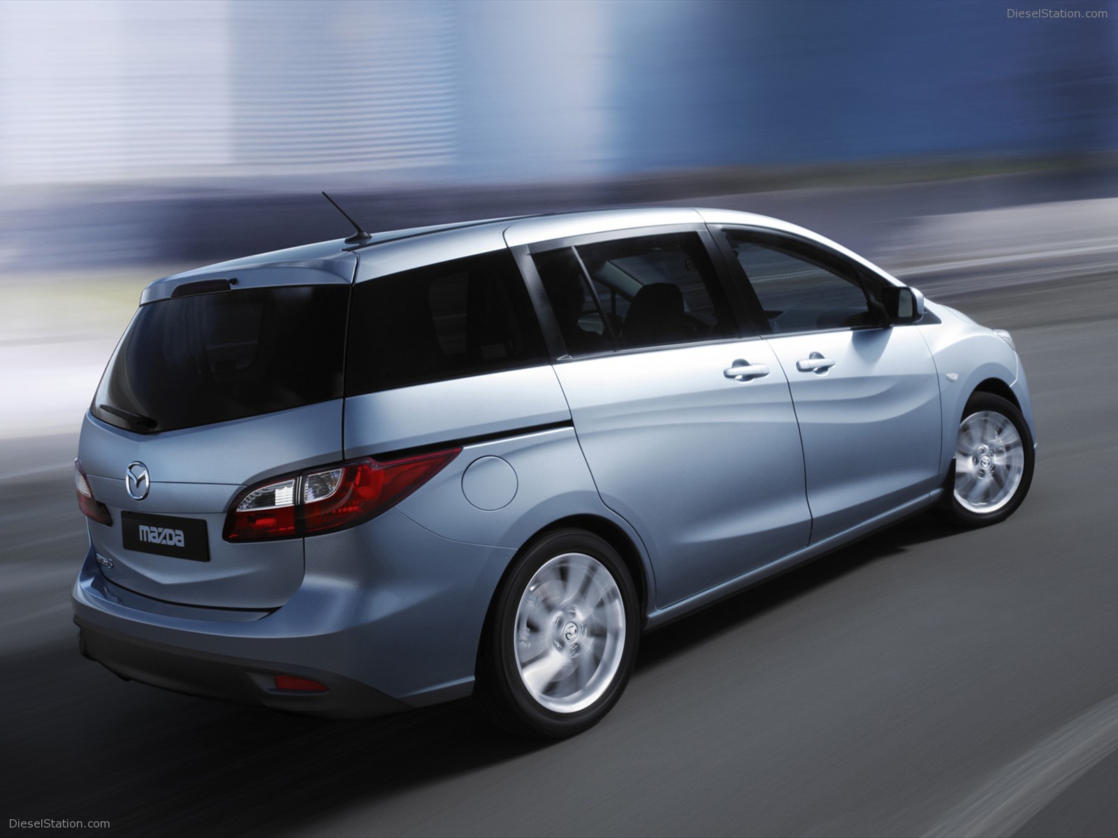 Mazda5 2011