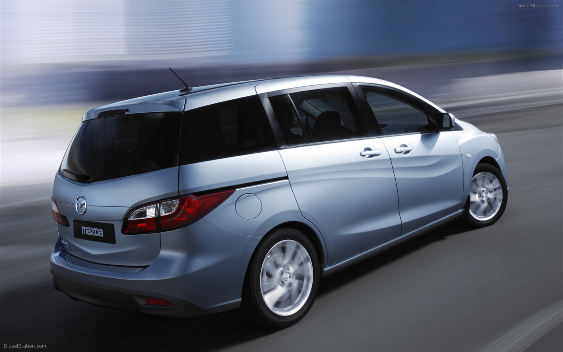 Mazda5 2011