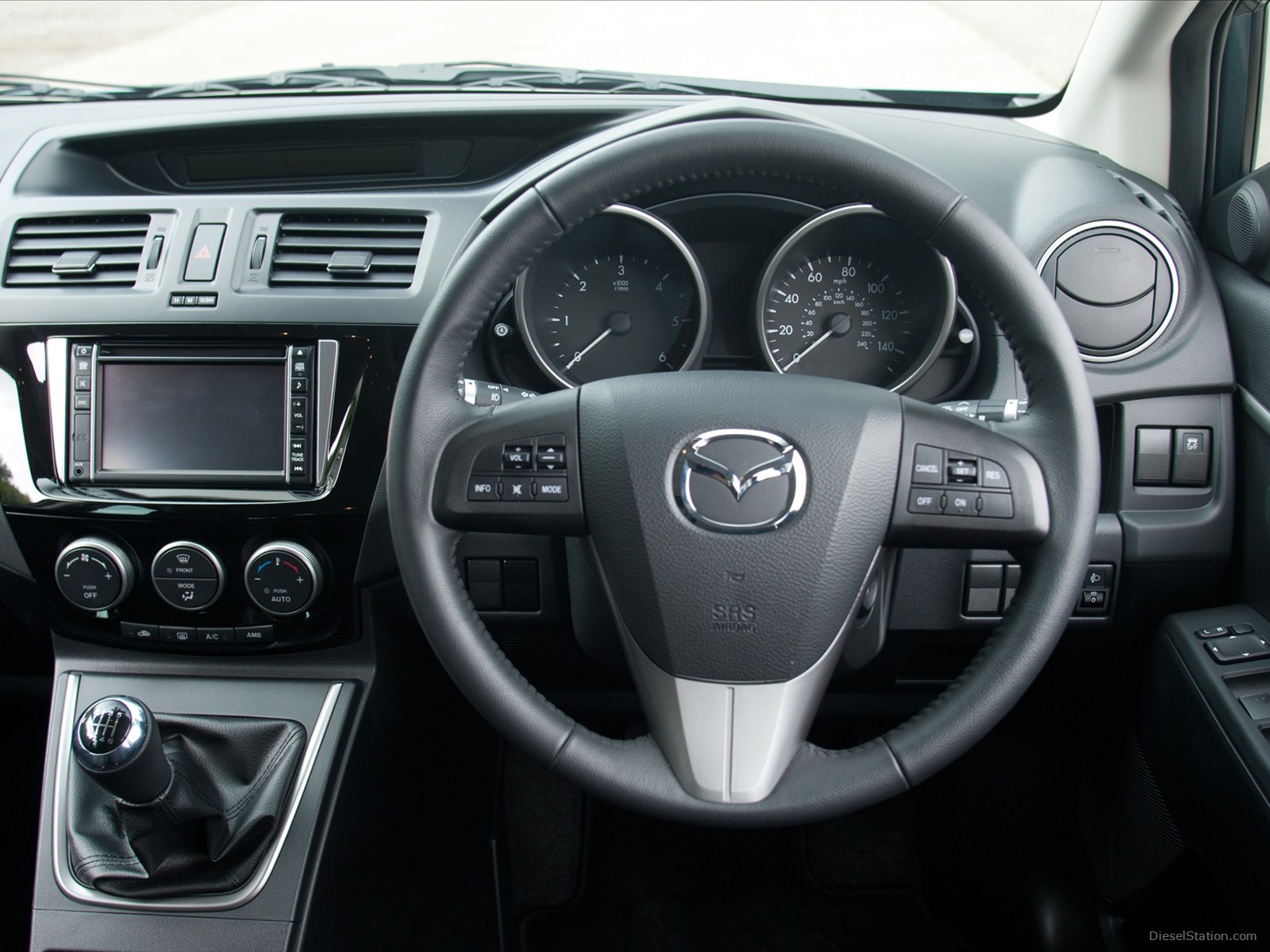 Mazda 5 Venture Edition 2012