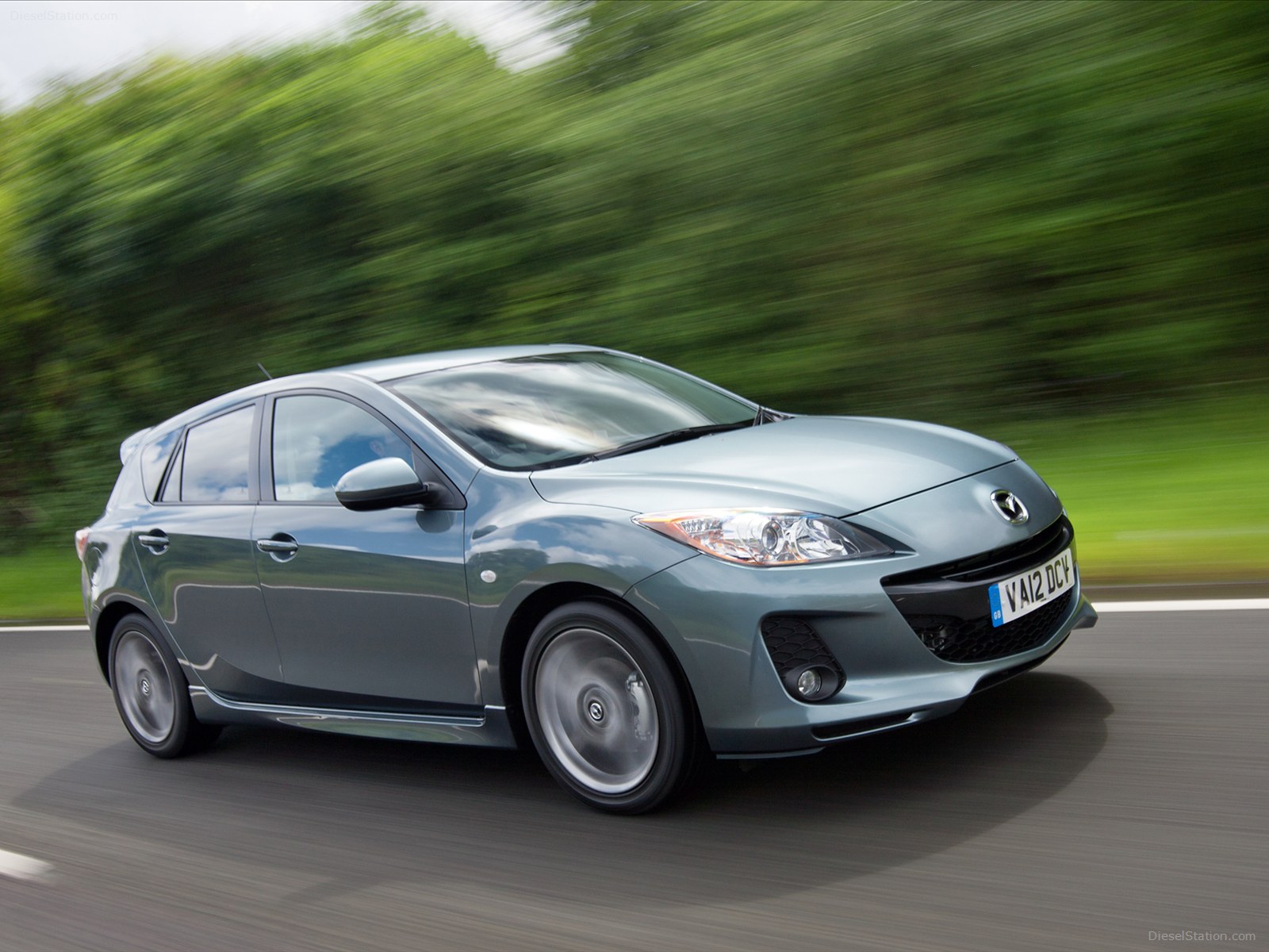 Mazda 5 Venture Edition 2012