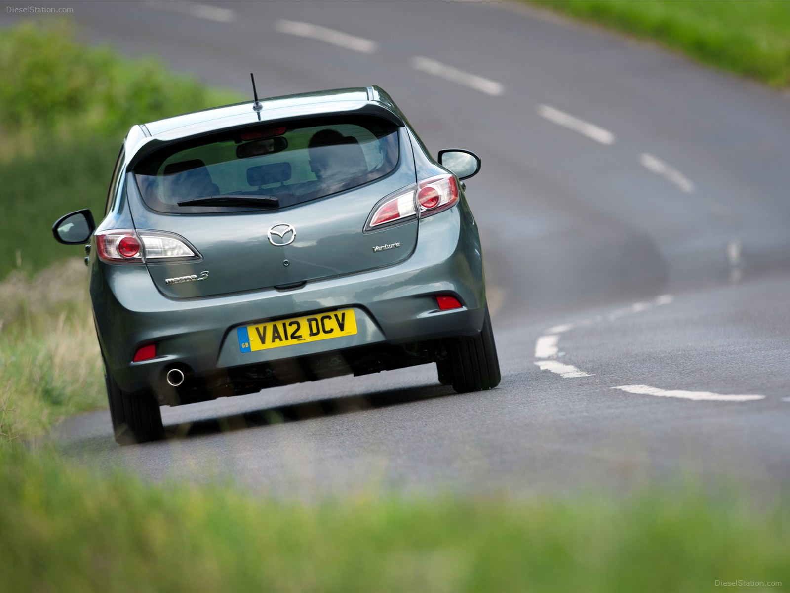 Mazda 5 Venture Edition 2012