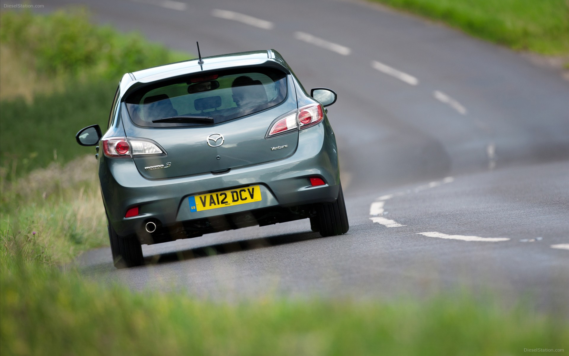 Mazda 5 Venture Edition 2012