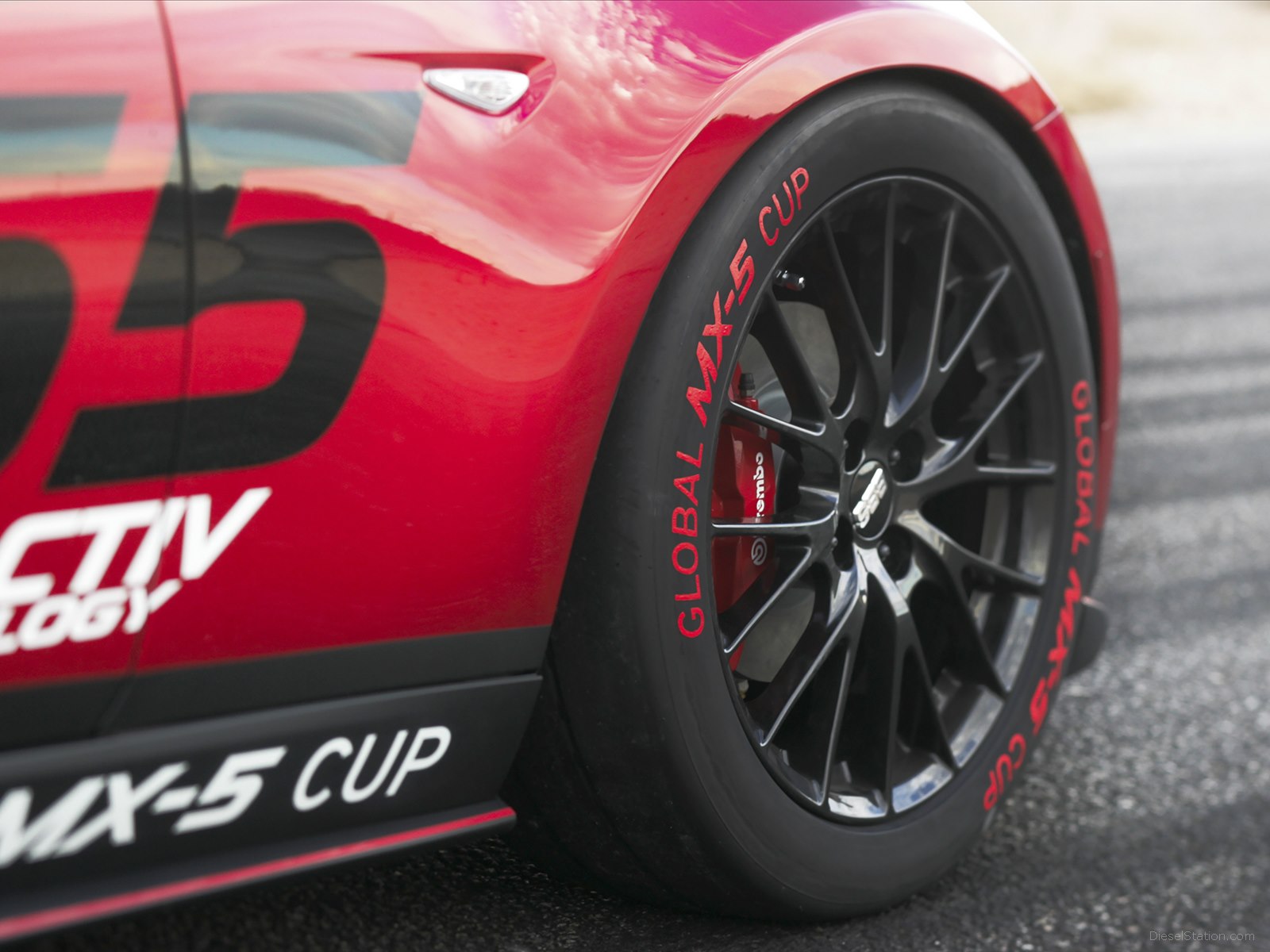 Mazda Global MX-5 Cup series 2016