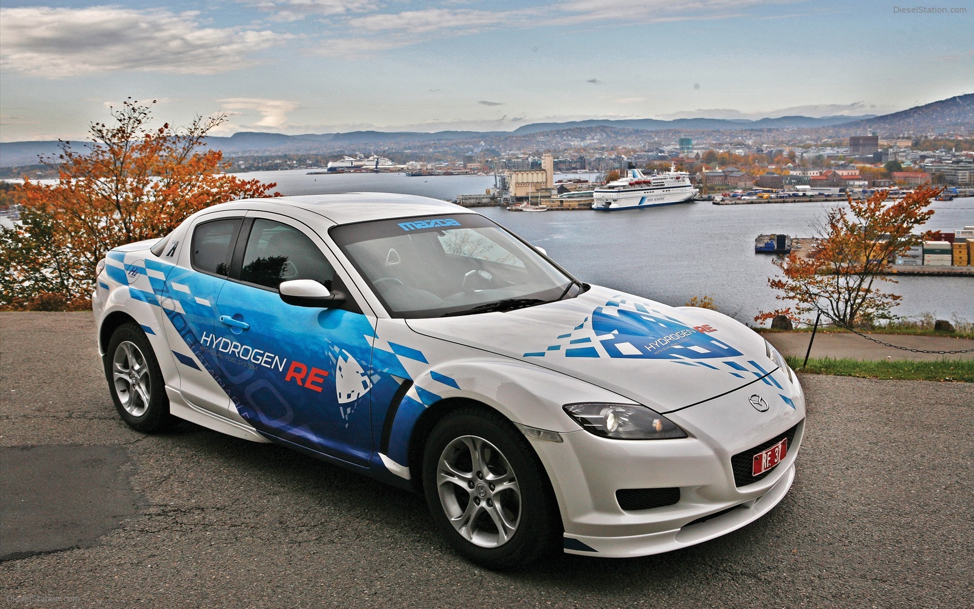 MAZDA HYDROGEN ROTARY VEHICLE