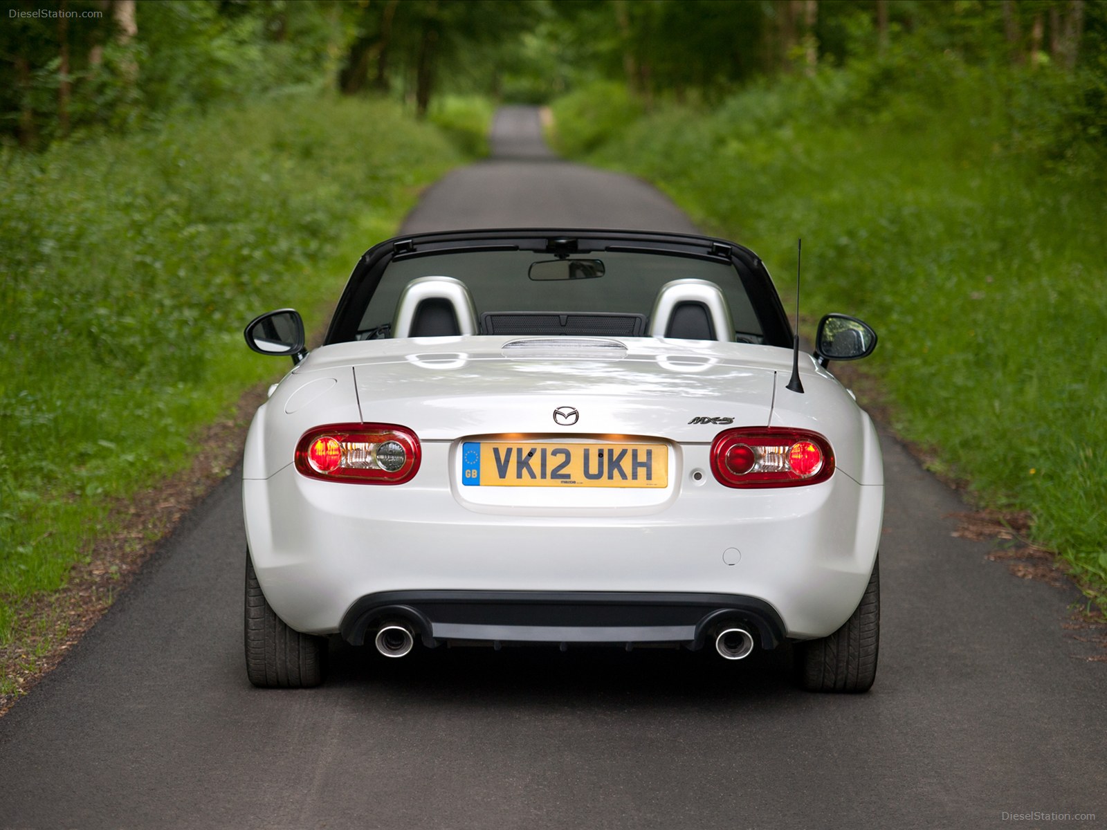 Mazda MX 5 Kuro Special Edition 2012