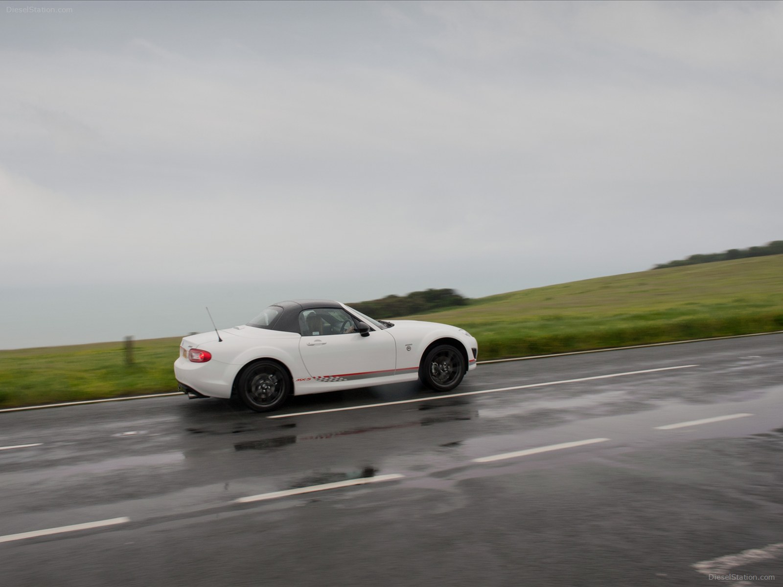 Mazda MX 5 Kuro Special Edition 2012