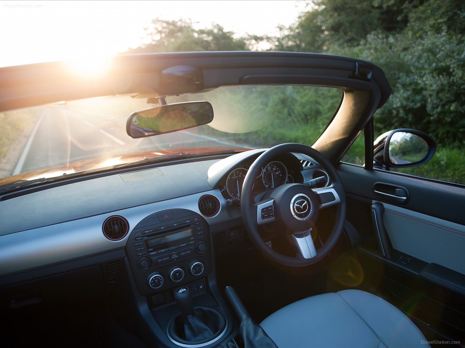 Mazda MX 5 Kuro Special Edition 2012