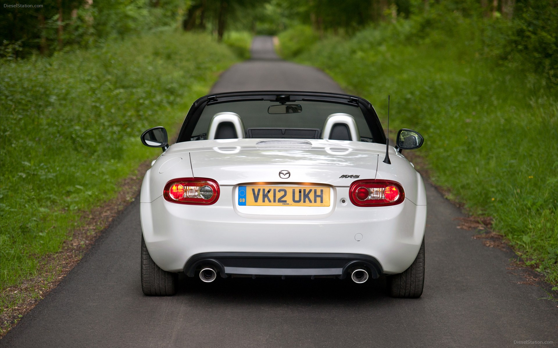 Mazda MX 5 Kuro Special Edition 2012