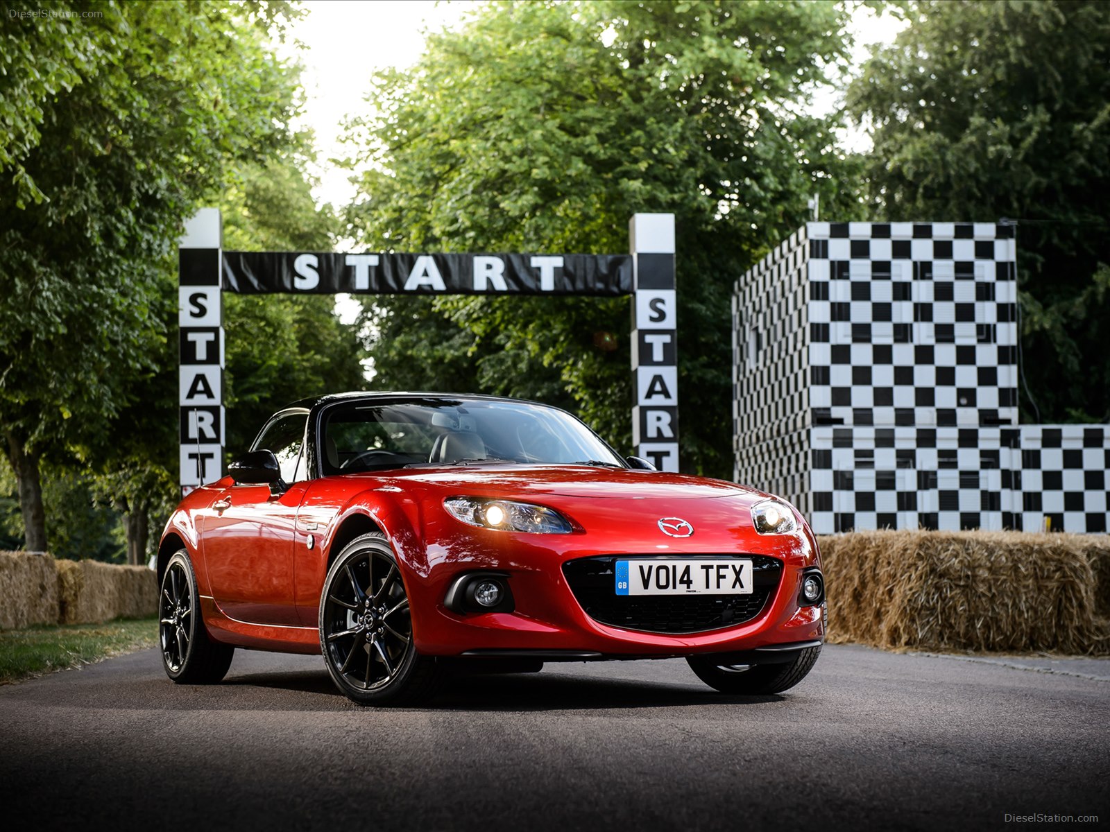 Mazda MX-5 Roadster 25th Anniversary Limited Edition 2014 Mazda MX-5 Roadster 25th Anniversary Limited Edition 2014