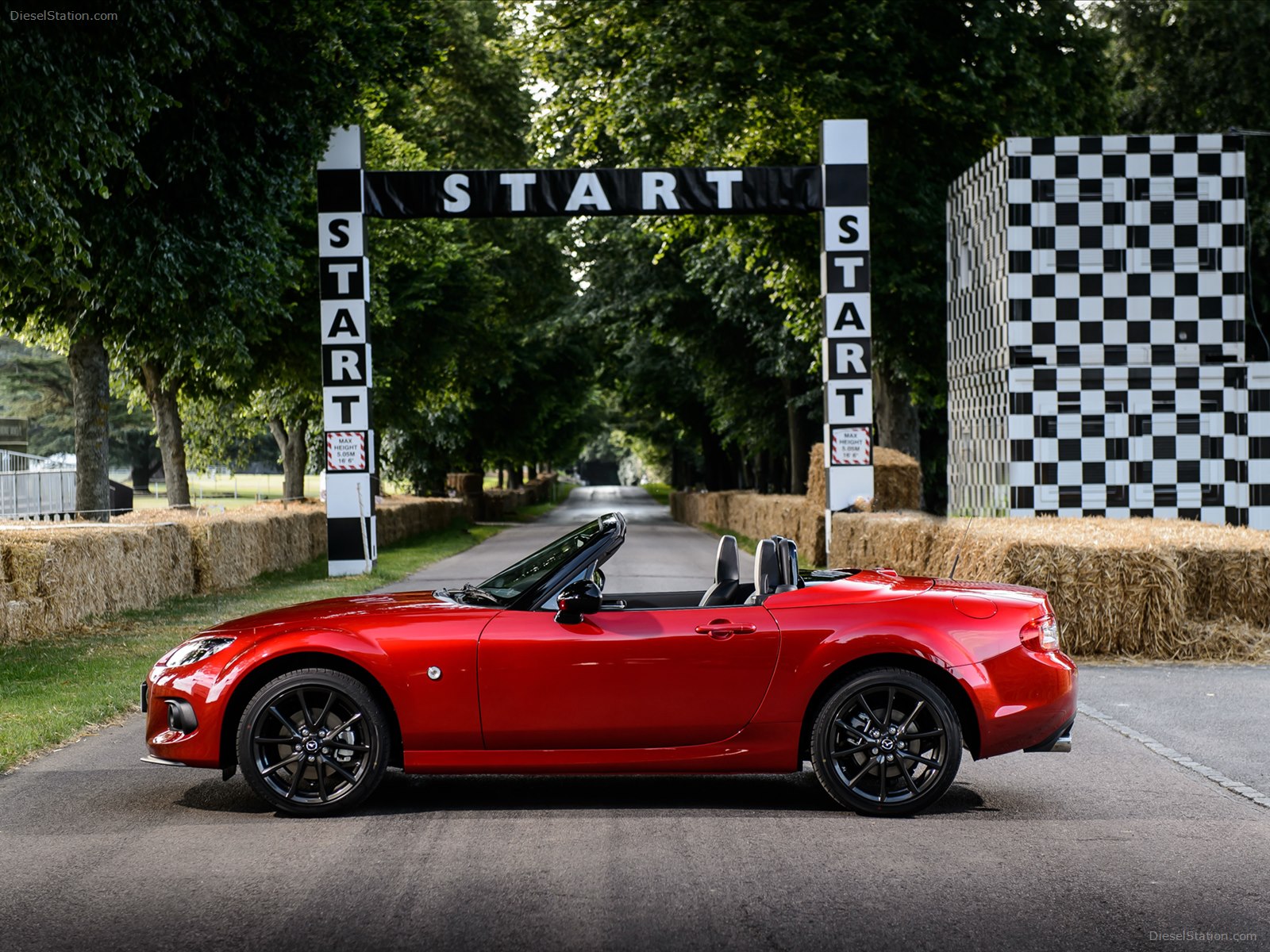 Mazda MX-5 Roadster 25th Anniversary Limited Edition 2014 Mazda MX-5 Roadster 25th Anniversary Limited Edition 2014