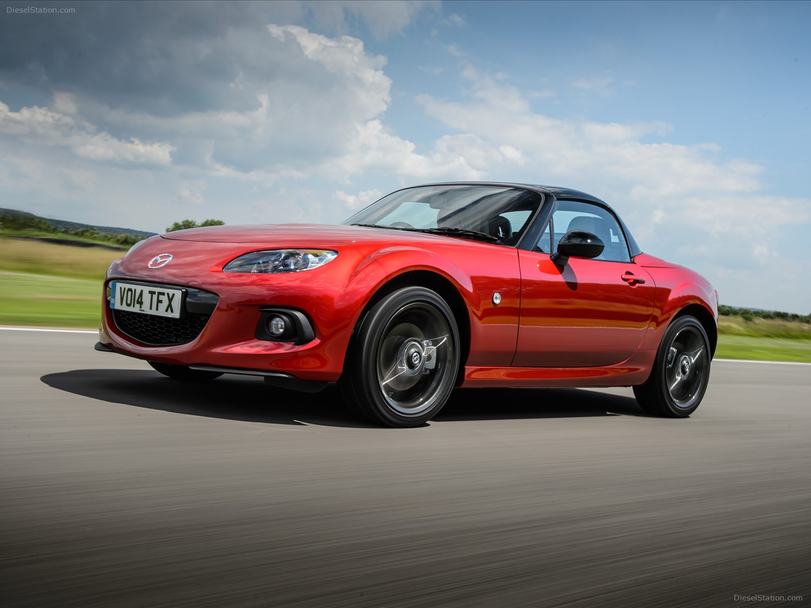 Mazda MX-5 Roadster 25th Anniversary Limited Edition 2014