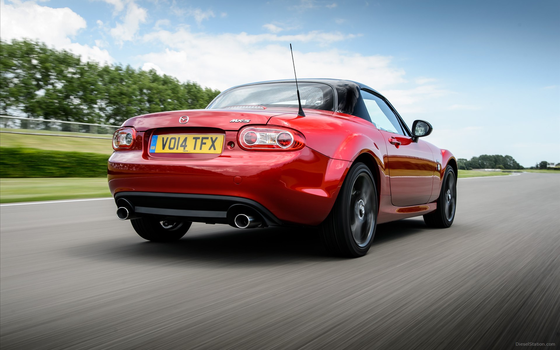 Mazda MX-5 Roadster 25th Anniversary Limited Edition 2014