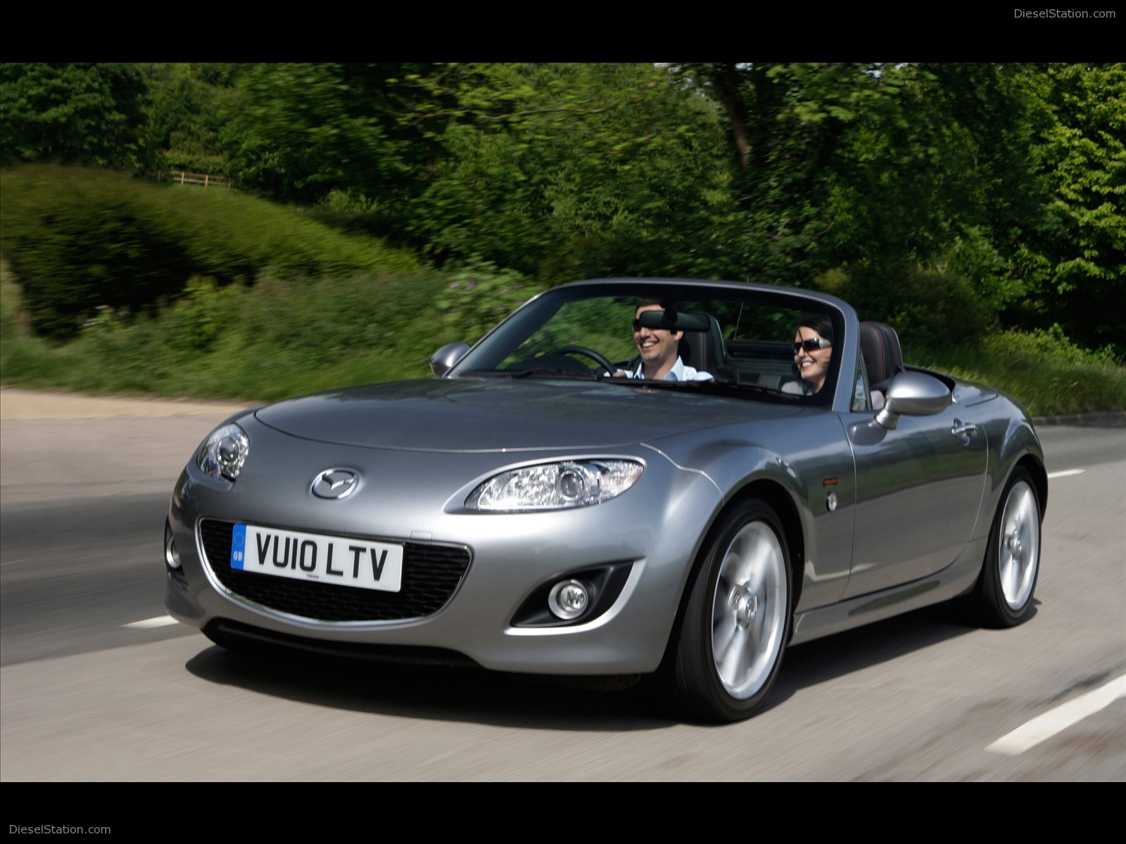 Mazda MX-5 Miyako Roadster Coupe 2011