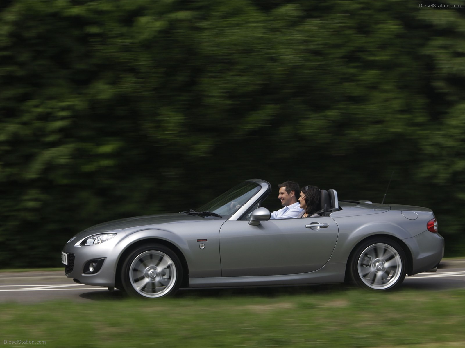 Mazda MX-5 Miyako Roadster Coupe 2011