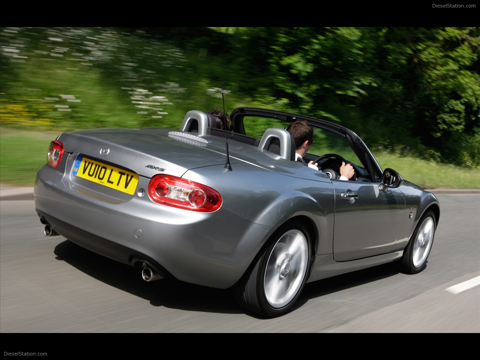 Mazda MX-5 Miyako Roadster Coupe 2011