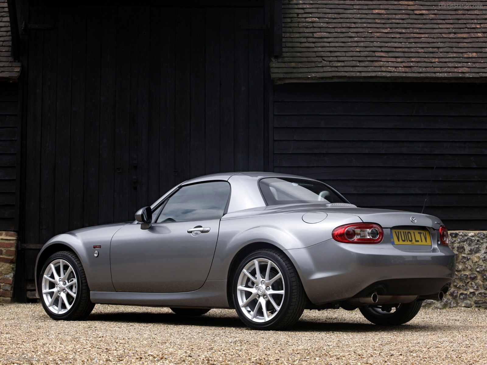 Mazda MX-5 Miyako Roadster Coupe 2011