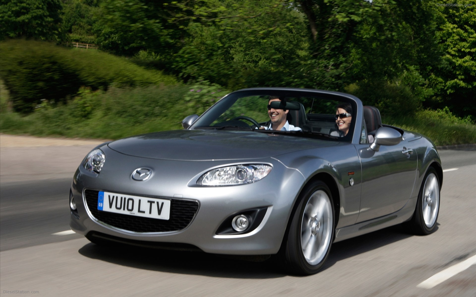 Mazda MX-5 Miyako Roadster Coupe 2011