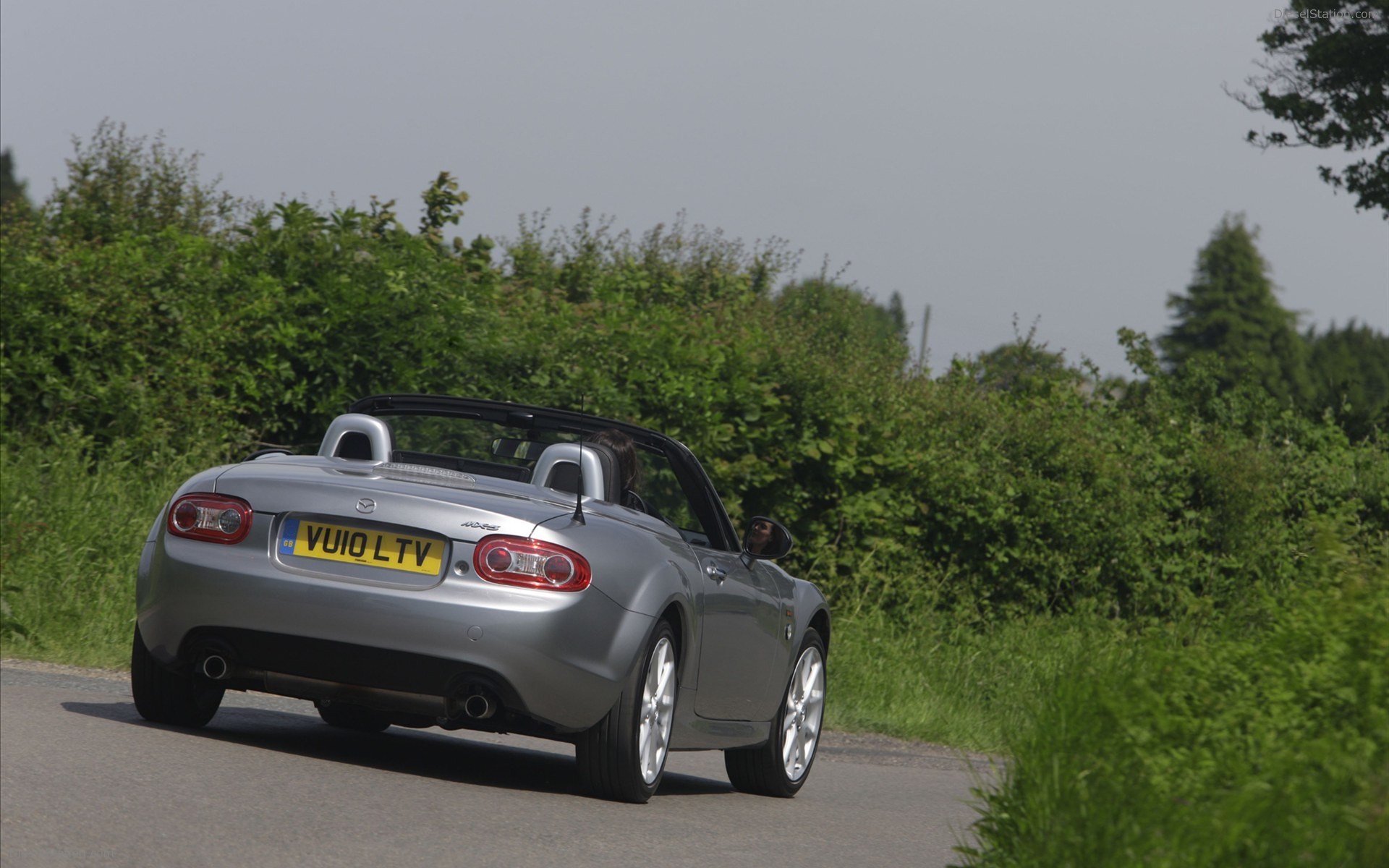 Mazda MX-5 Miyako Roadster Coupe 2011