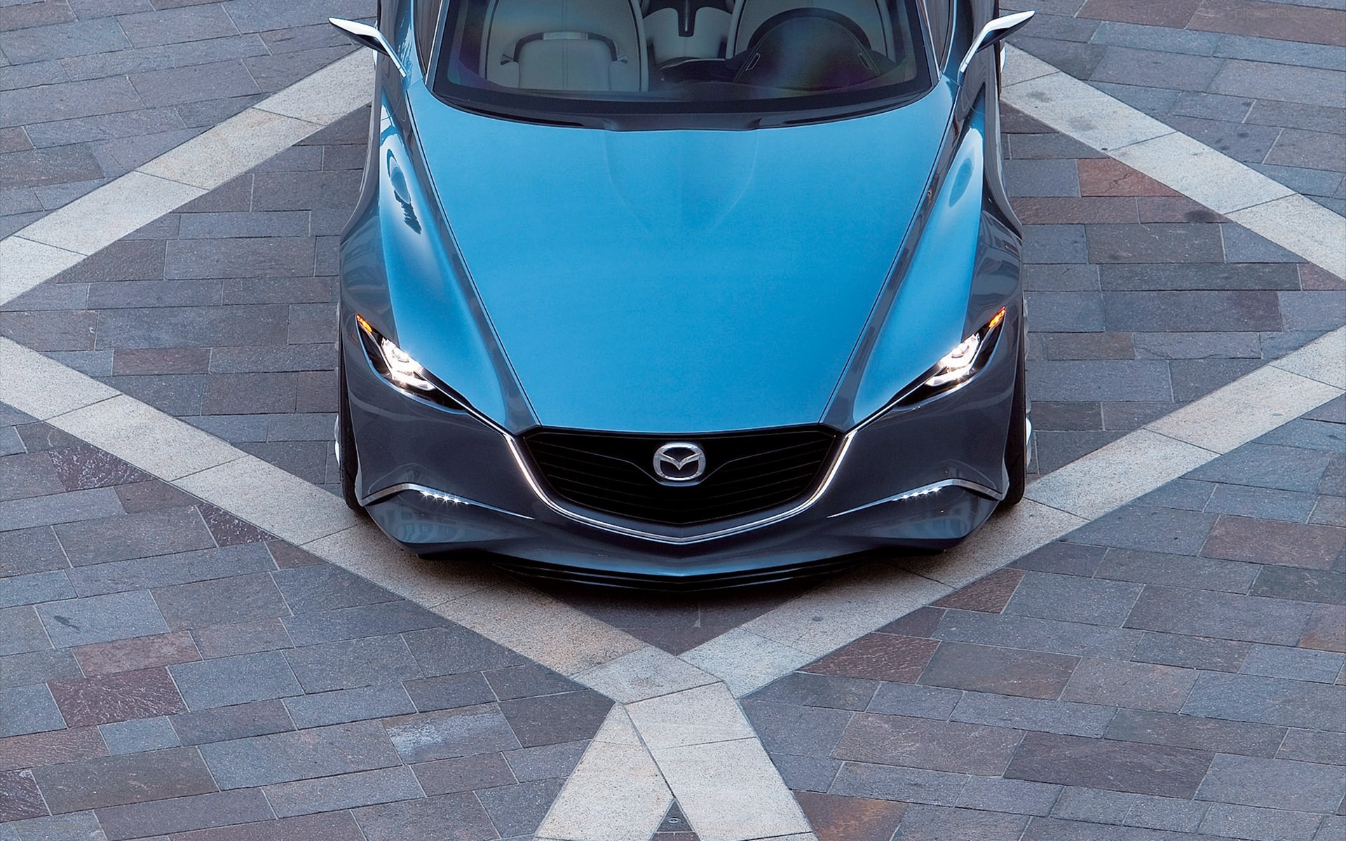 Mazda Shinari 2010