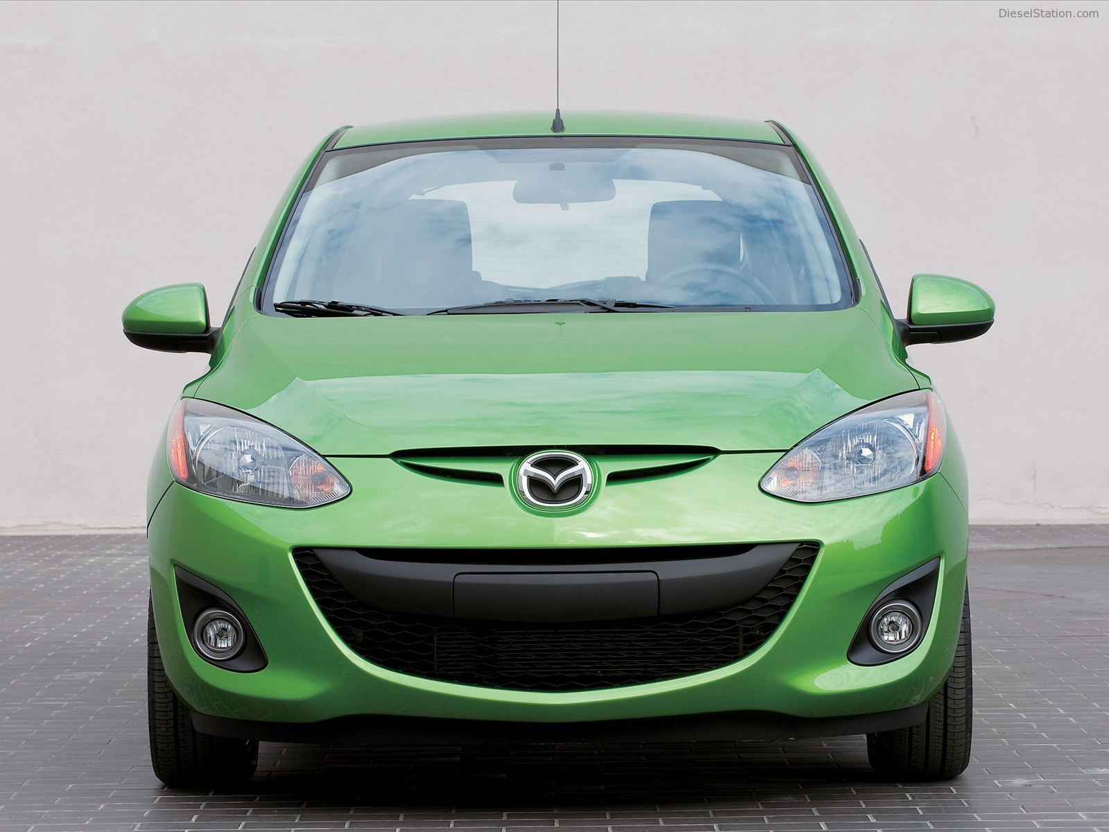 Mazda 2 2011
