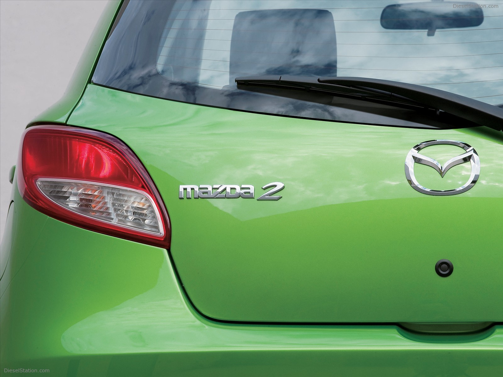 Mazda 2 2011