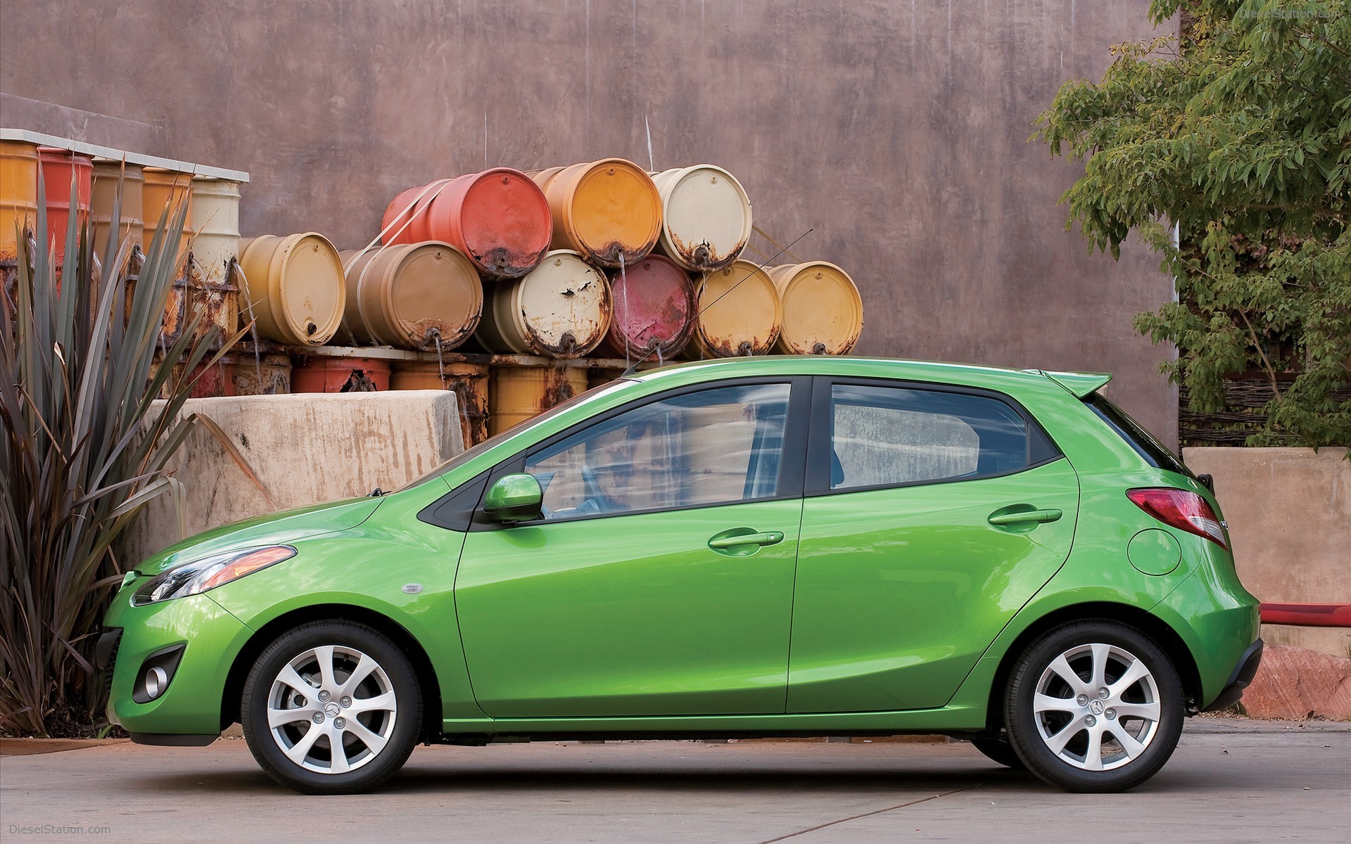 Mazda 2 2011