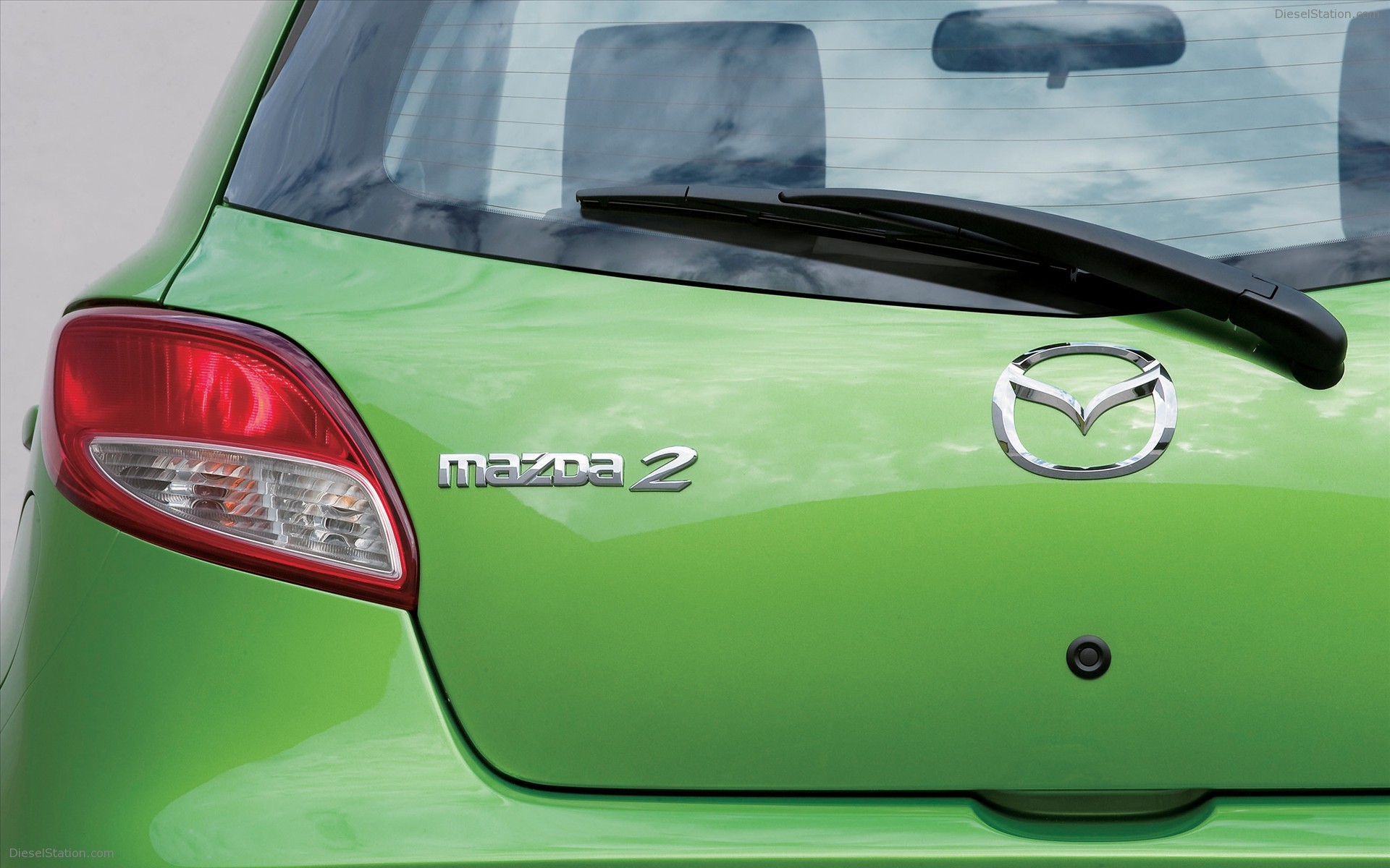 Mazda 2 2011