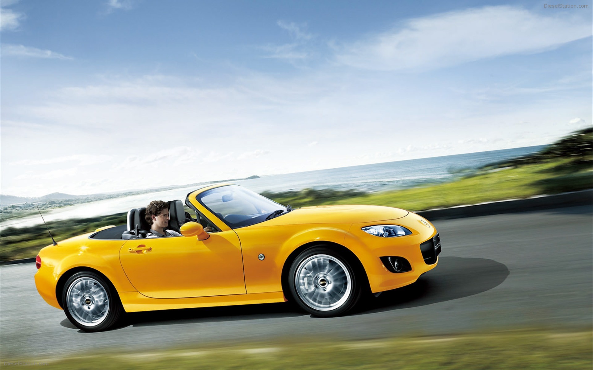 Mazda Roadster RS (MX-5) Launched in Japan