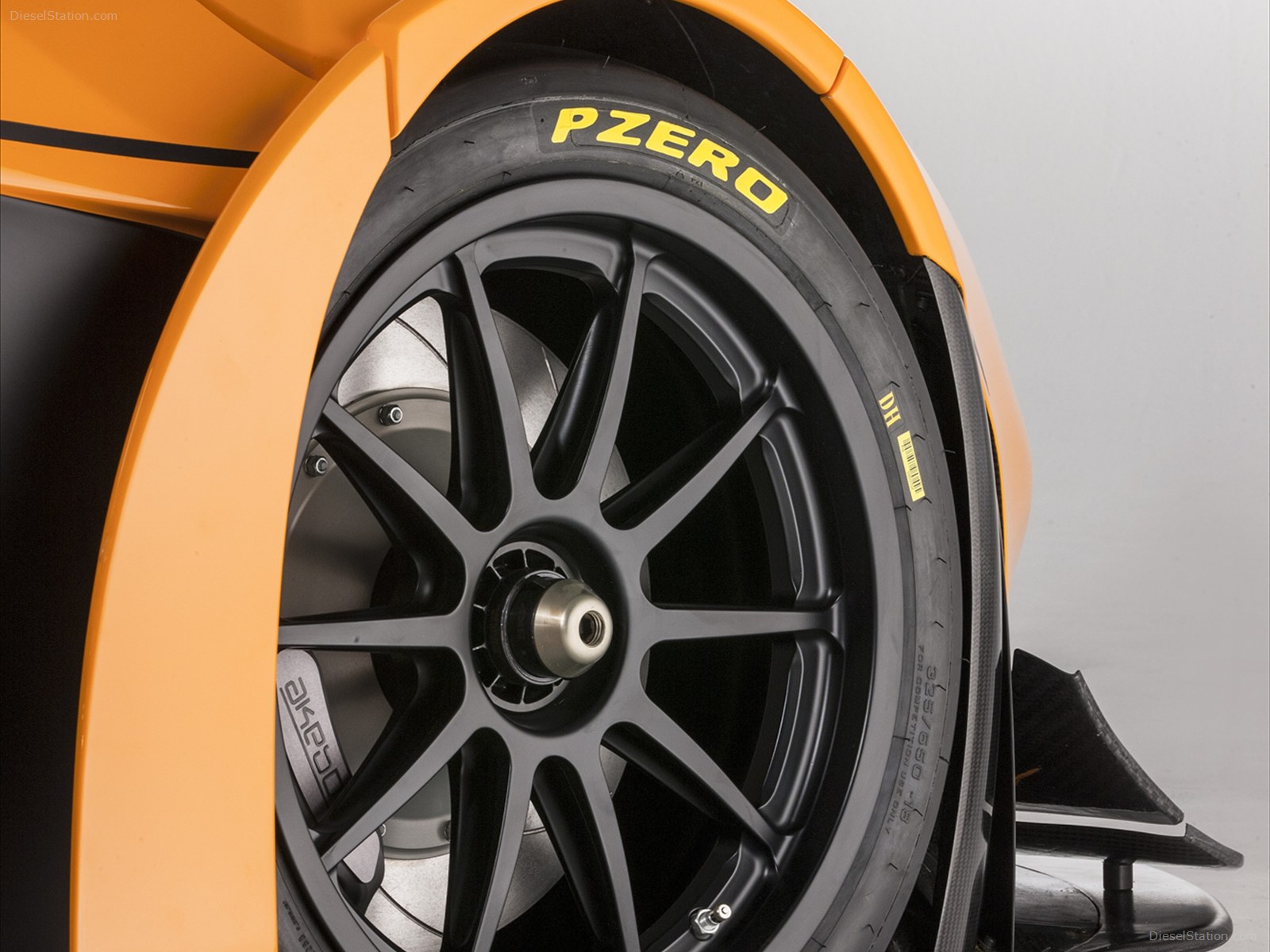 Mclaren 12C Can Am Edition Racing Concept