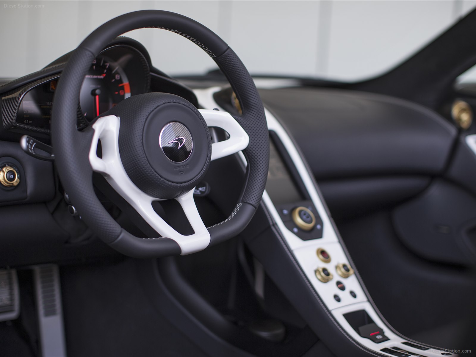 McLaren 650S Spider Al Sahara 79 by MSO 2016