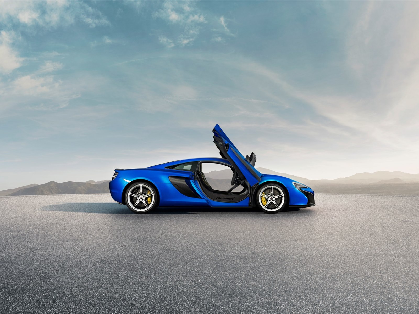 McLaren 650S 2015
