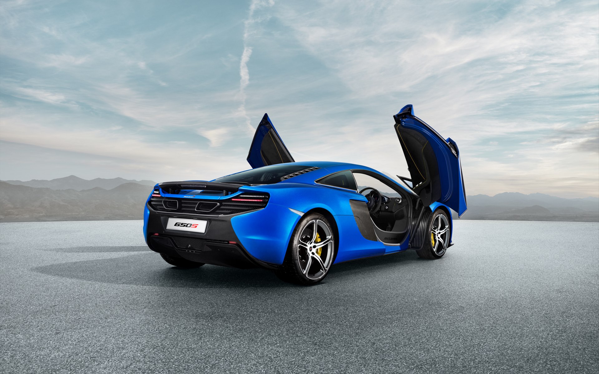 McLaren 650S 2015