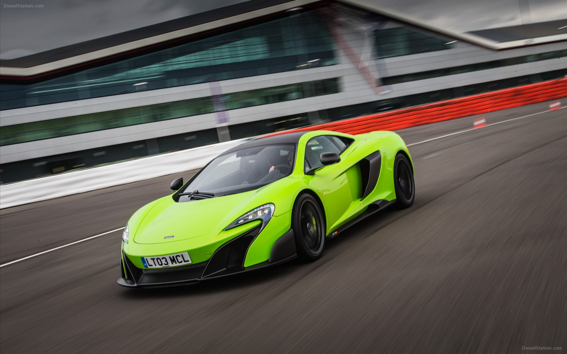 McLaren 675LT 2016