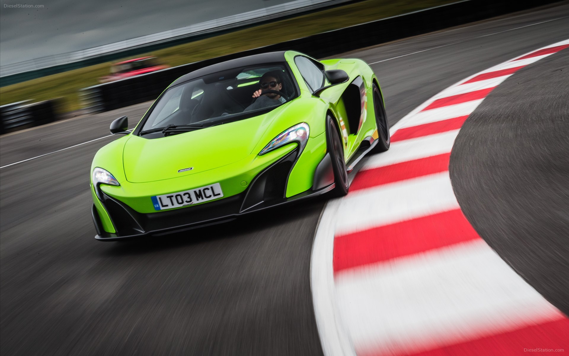 McLaren 675LT 2016