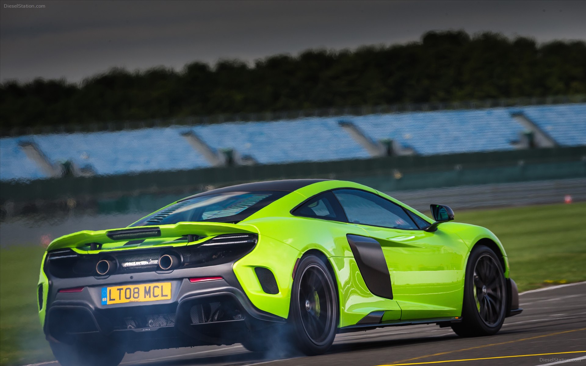 McLaren 675LT 2016