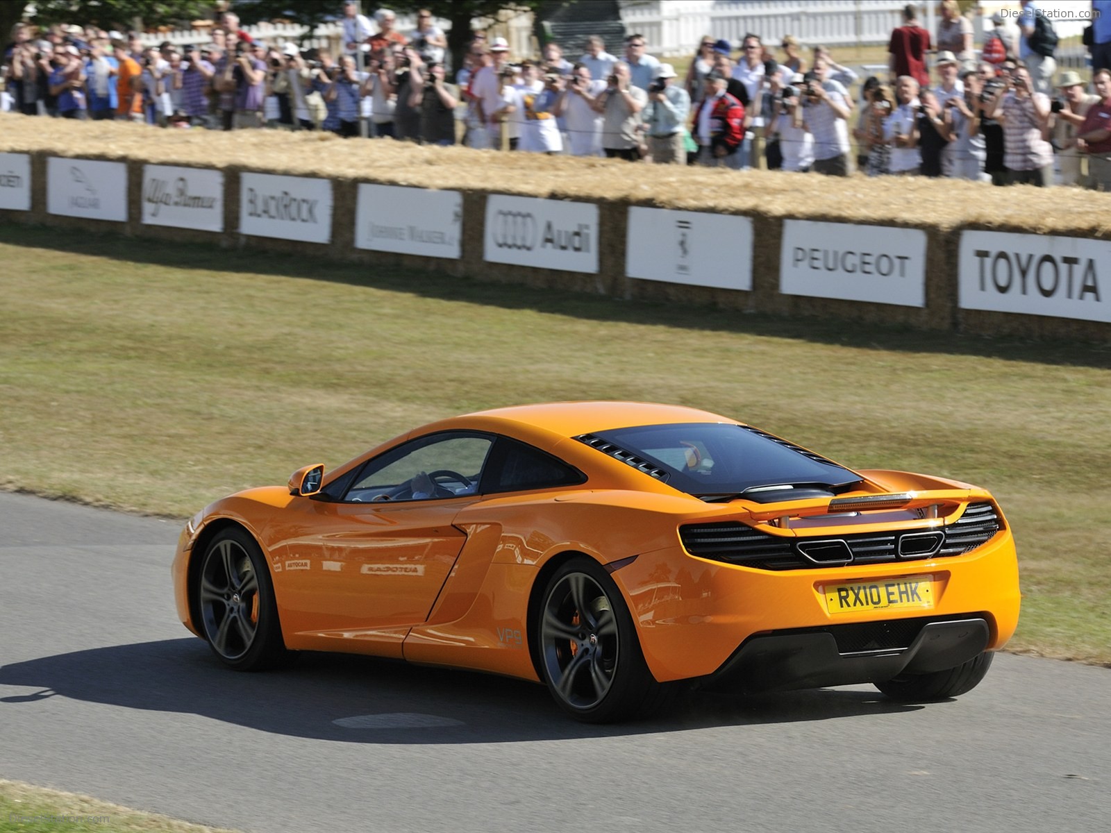 2011 McLaren MP4-12C