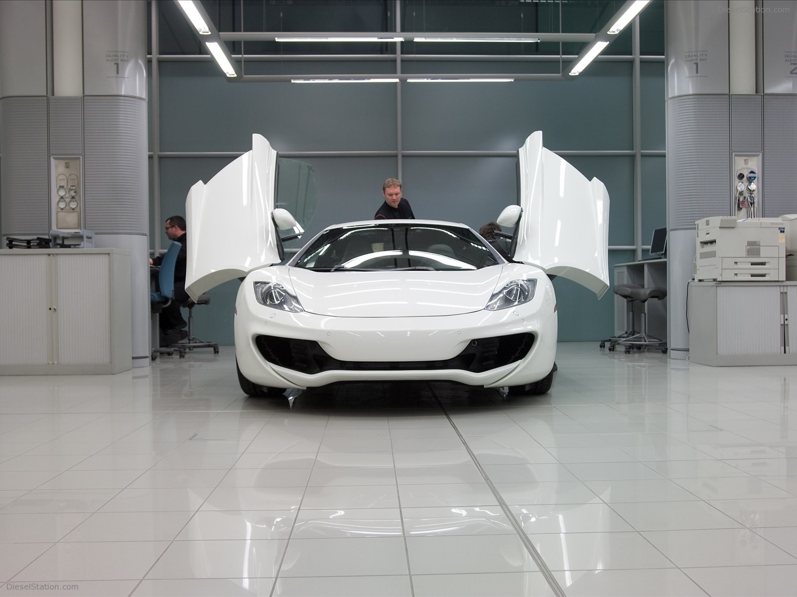 2011 McLaren MP4-12C
