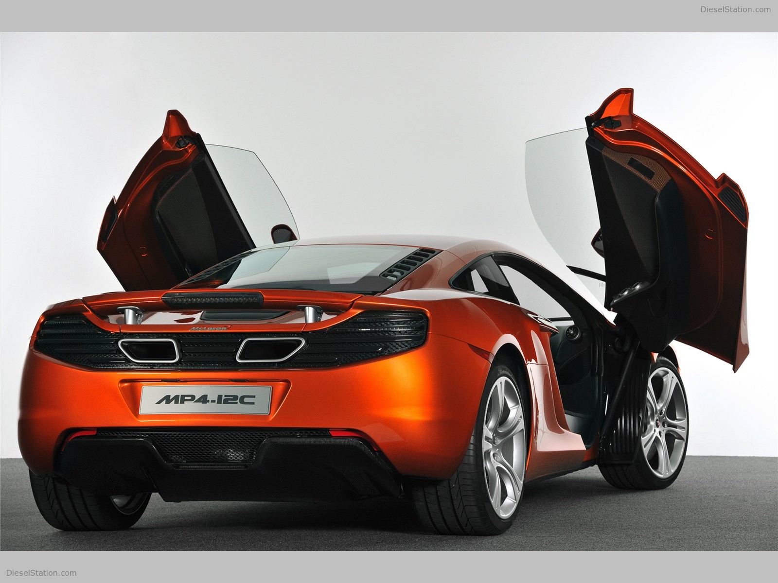 2011 McLaren MP4-12C