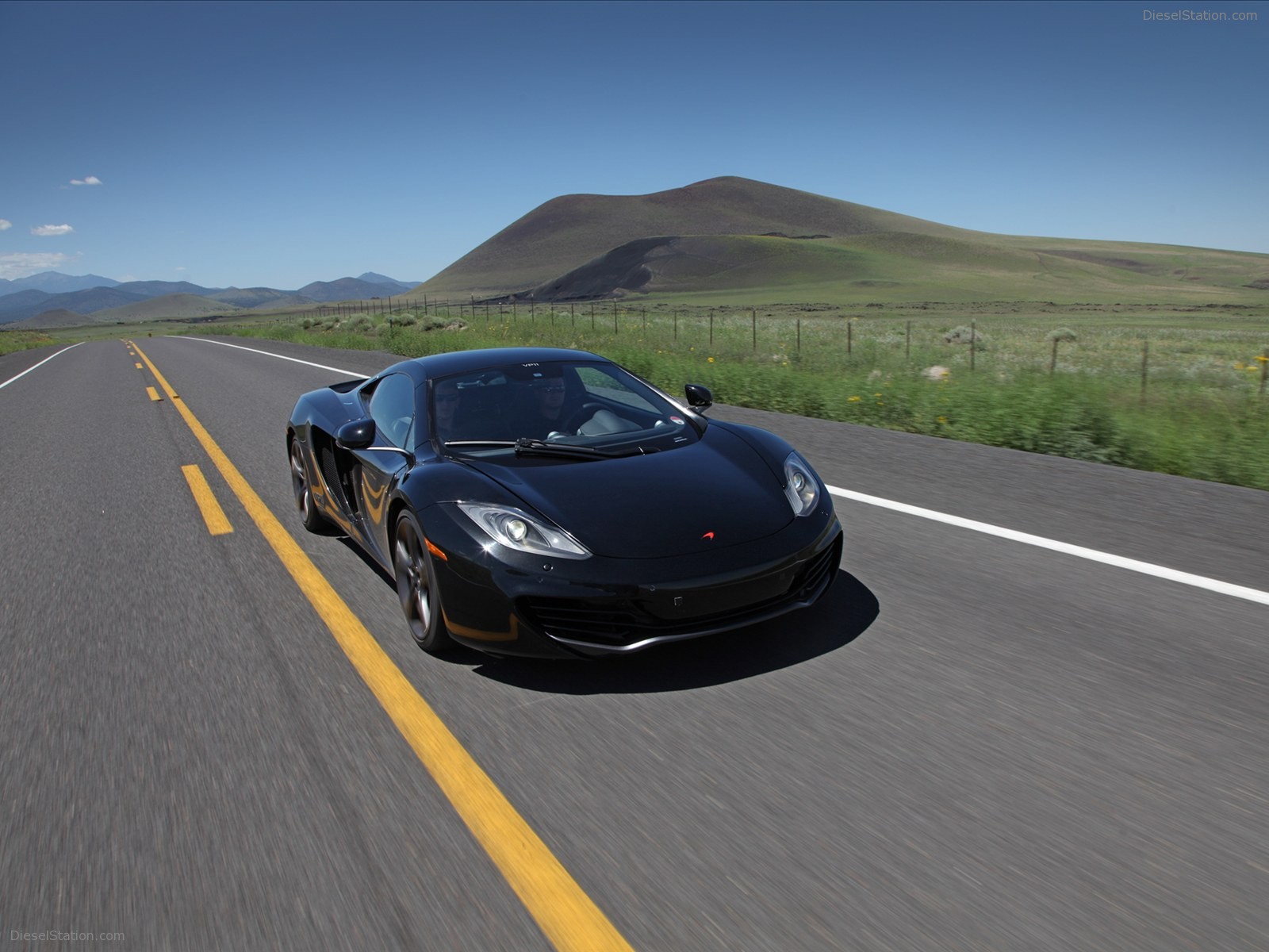 2011 McLaren MP4-12C