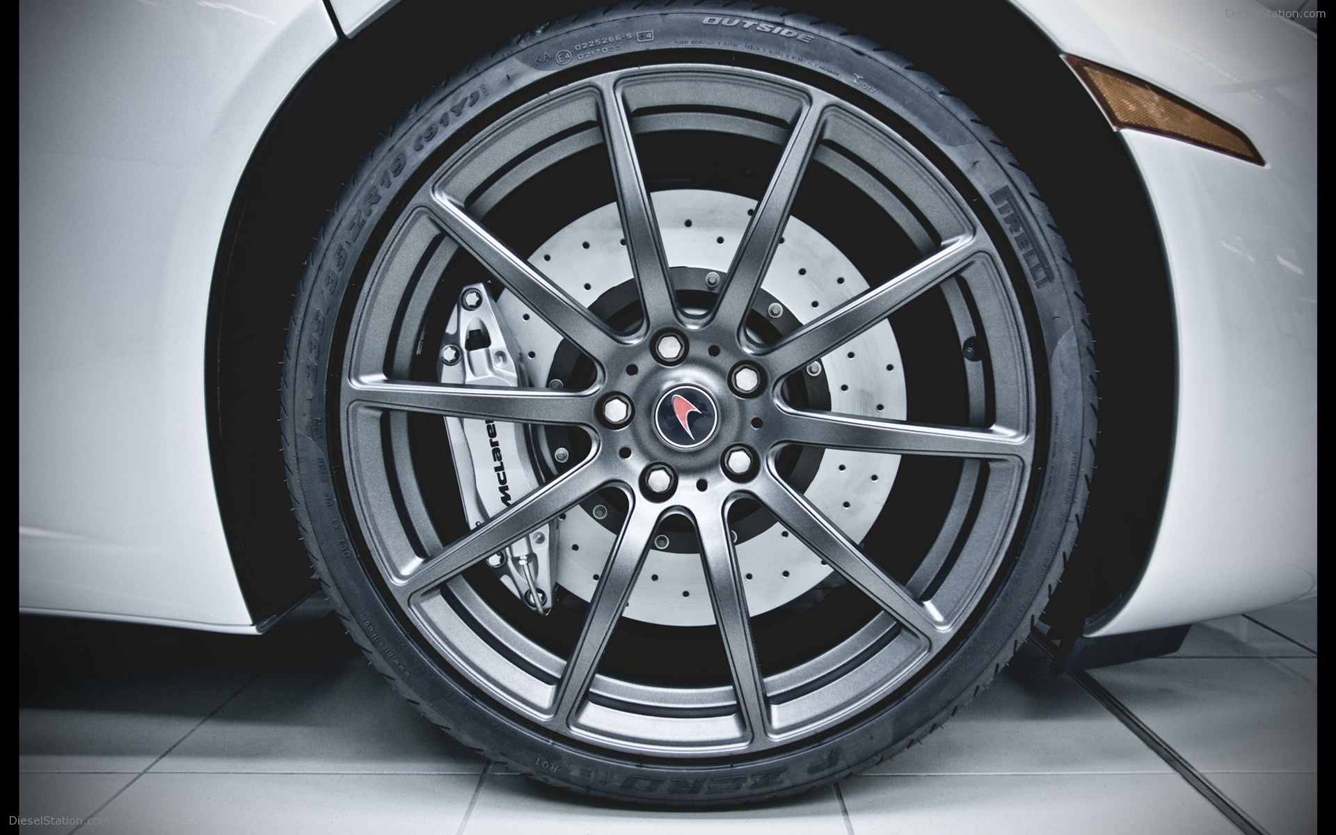 2011 McLaren MP4-12C