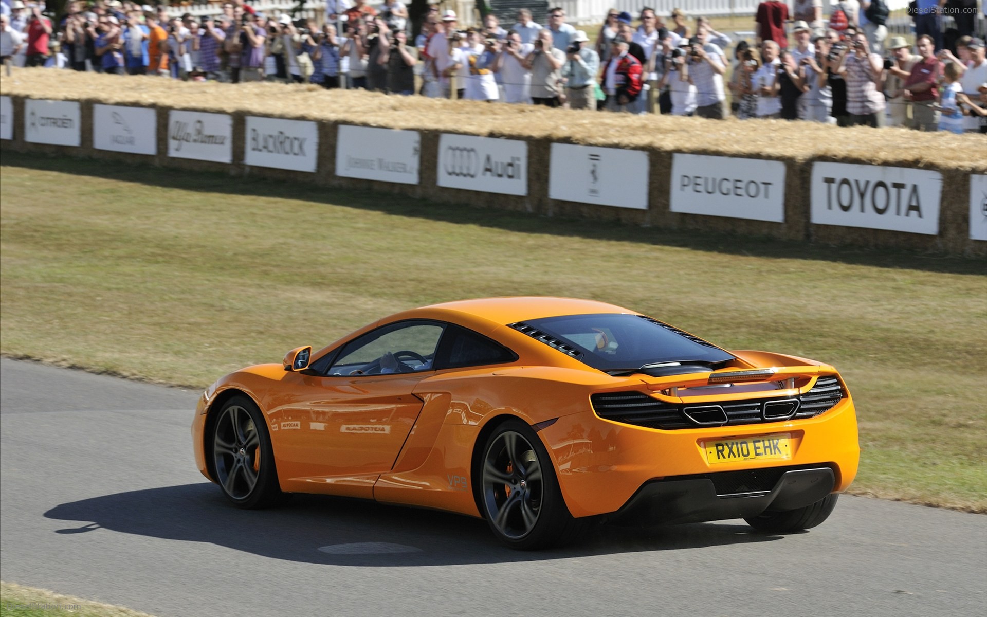 2011 McLaren MP4-12C