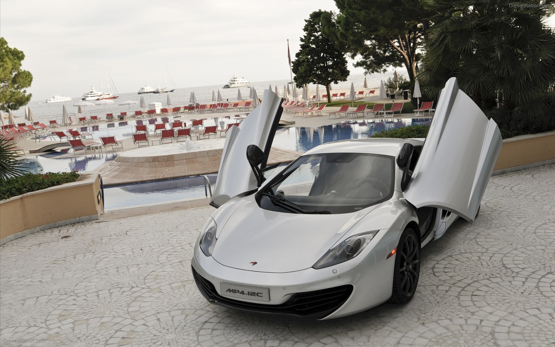2011 McLaren MP4-12C